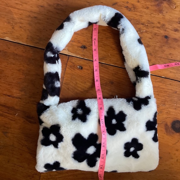 Lolita jade fuzzy mini bag - Picture 8 of 9